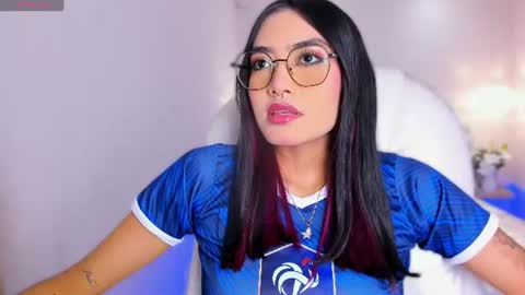 Snapshot of azurakindong chatting on July 2026 07:18:01 PM Azura online show from July 2026 07:18:01 PM