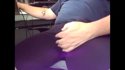 b_not_b online show from November 2025 05:56:02 PM