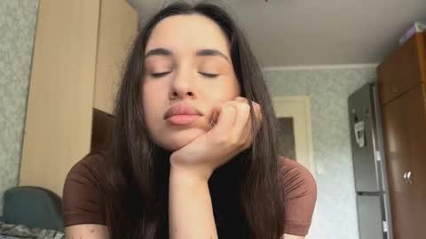 Caroline online show from May 2026 09:59:01 AM