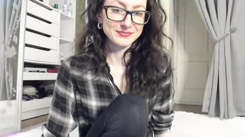 babby_jewel online show from November 2025 12:20:01 PM