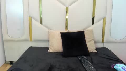 Snapshot of babbyvalen chatting on June 2026 02:01:02 PM nika strom online show from June 2026 02:01:02 PM
