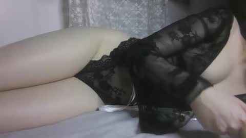 Ava online show from November 2025 07:49:02 PM