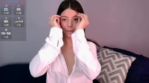 Queen B online show from July 2026 03:34:01 AM