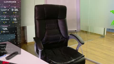 Olivia and Lexi online show from January 2025 12:06:01 AM