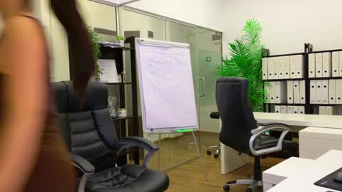 Olivia and Lexi online show from October 2025 04:43:02 AM