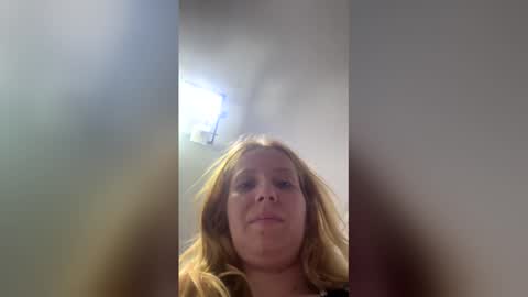 Snapshot of baby_blondee chatting on May 2026 06:05:02 PM Baby Blonde online show from May 2026 06:05:02 PM