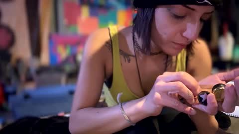 Snapshot of baby_buddha chatting on January 2025 11:32:02 AM baby buddha  online show from January 2025 11:32:02 AM