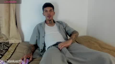 Snapshot of baby_gio chatting on May 2026 04:25:02 PM OF GxoXabs online show from May 2026 04:25:02 PM