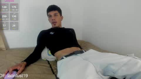 Snapshot of baby_gio chatting on June 2026 12:59:02 AM OF GxoXabs online show from June 2026 12:59:02 AM