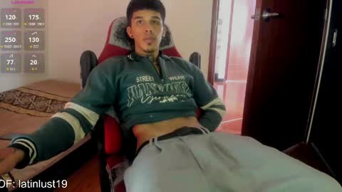 Snapshot of baby_gio chatting on June 2026 01:04:01 PM OF GxoXabs online show from June 2026 01:04:01 PM
