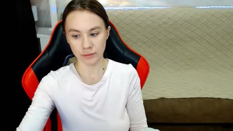 baby_kitte online show from January 2026 03:01:02 AM