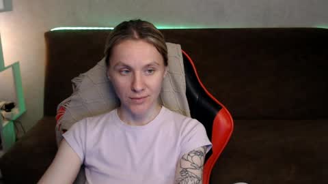 Snapshot of baby_kitte chatting on May 2026 02:45:01 PM baby_kitte online show from May 2026 02:45:01 PM
