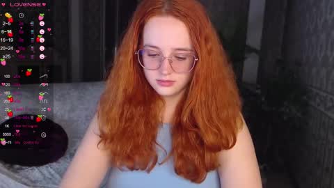 baby_little_fox online show from October 2025 11:54:02 AM
