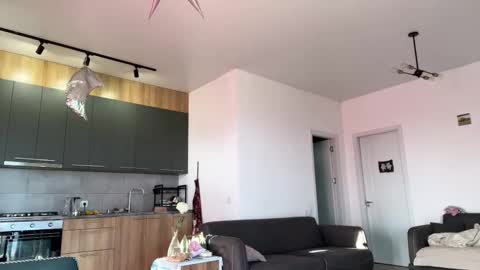 mei online show from October 2025 04:34:02 AM