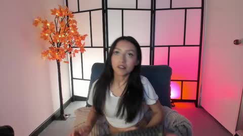 Moon online show from November 2025 04:28:02 AM