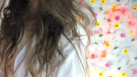 Snapshot of babyaylin chatting on February 2025 09:00:02 AM Aylin  online show from February 2025 09:00:02 AM