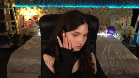 Sasha online show from April 2026 07:22:01 PM