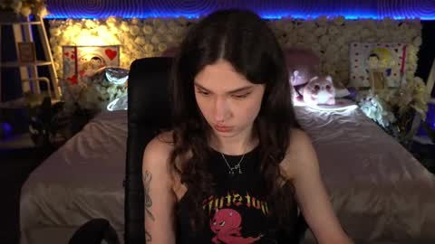 Sasha online show from April 2026 06:49:02 PM