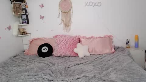 Snapshot of babyimi chatting on May 2026 12:27:02 AM Imi-Baby online show from May 2026 12:27:02 AM