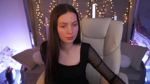 Snapshot of babylumii chatting on June 2026 01:13:01 PM Lady Vi online show from June 2026 01:13:01 PM