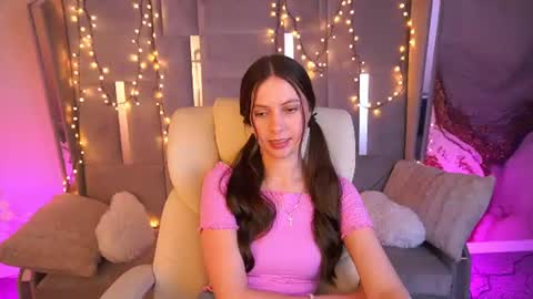 Snapshot of babylumii chatting on June 2026 07:58:02 PM Lady Vi online show from June 2026 07:58:02 PM