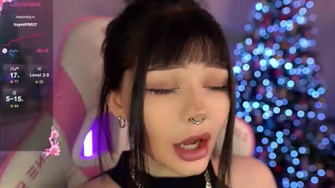 Nika online show from December 2025 04:11:01 PM