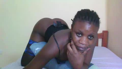 Snapshot of babyrozillah chatting on June 2026 06:44:01 PM PRISCILLAH online show from June 2026 06:44:01 PM