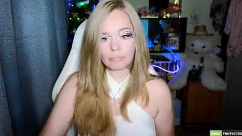 Lin online show from December 2025 07:53:02 PM