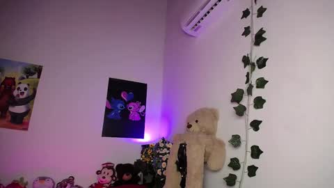 Angeles online show from March 2025 12:37:01 AM