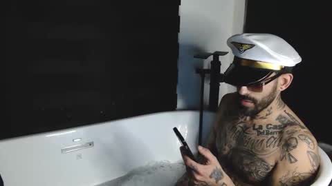 BadCouple  online show from February 2026 12:27:02 AM