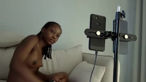 Snapshot of baddest_petite12 chatting on February 2025 08:50:02 AM Baddest online show from February 2025 08:50:02 AM