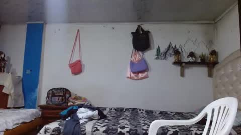 Snapshot of baddie_girl_xxx chatting on February 2025 10:42:01 PM baddie_girl_xxx online show from February 2025 10:42:01 PM