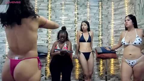 Snapshot of badgirls_000 chatting on September 2025 06:40:01 PM candy and dayan online show from September 2025 06:40:01 PM