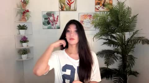 Joshaine online show from November 2025 03:33:01 PM