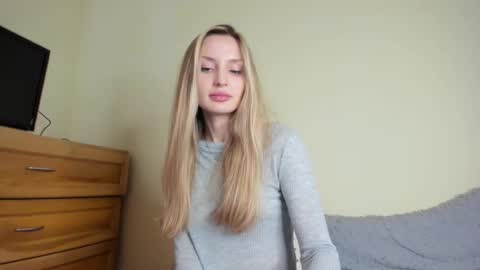 Snapshot of badmodel_ chatting on September 2025 01:22:01 PM Name online show from September 2025 01:22:01 PM