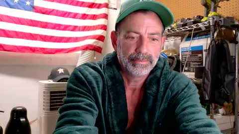 Snapshot of badnightwolf chatting on September 2025 01:33:01 PM Silver online show from September 2025 01:33:01 PM