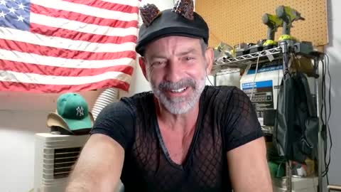 Snapshot of badnightwolf chatting on September 2025 08:15:02 AM Silver online show from September 2025 08:15:02 AM
