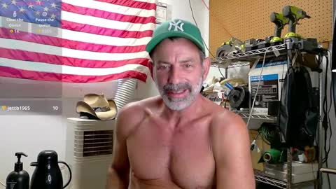 Snapshot of badnightwolf chatting on September 2025 02:40:02 PM Silver online show from September 2025 02:40:02 PM