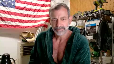 Snapshot of badnightwolf chatting on October 2025 11:20:02 AM Silver online show from October 2025 11:20:02 AM