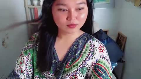 Snapshot of bahoglaway69 chatting on June 2026 06:05:01 AM april online show from June 2026 06:05:01 AM