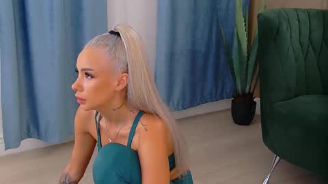 bailey_rush online show from October 2025 02:40:02 PM