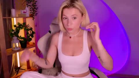 Elly online show from June 2026 02:47:02 AM
