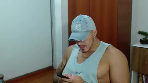 Andres -  online show from February 2025 02:21:01 AM