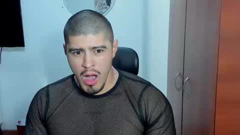 Andres -  online show from November 2025 10:39:02 AM