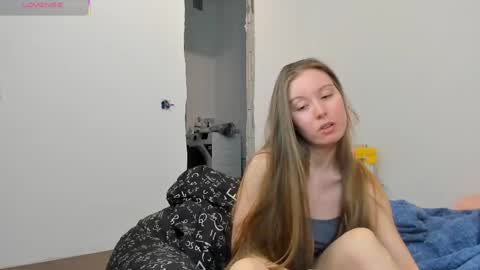 Kira online show from April 2026 06:02:01 PM