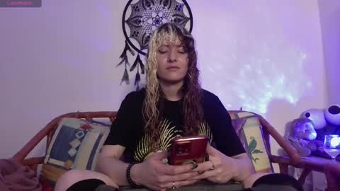 V E R O N I C A online show from February 2025 03:24:02 AM