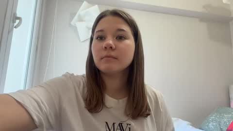 Snapshot of baosznejkowski chatting on May 2026 02:11:01 PM Sumi online show from May 2026 02:11:01 PM