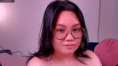 Barbie Kim online show from March 2026 02:04:02 AM