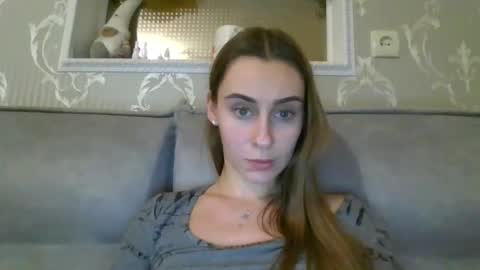 Snapshot of barbie_giirls_ chatting on February 2025 07:22:02 PM Kate online show from February 2025 07:22:02 PM