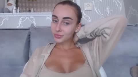Snapshot of barbie_giirls_ chatting on September 2025 09:11:02 AM Kate online show from September 2025 09:11:02 AM